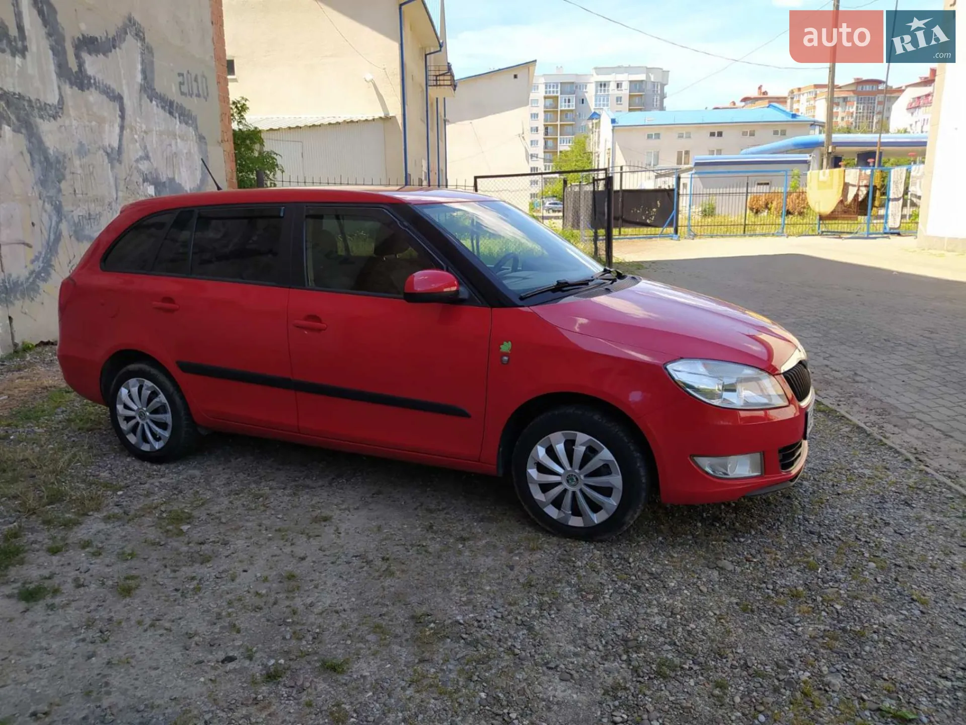 2011 Skoda Fabia - мініатюра 8