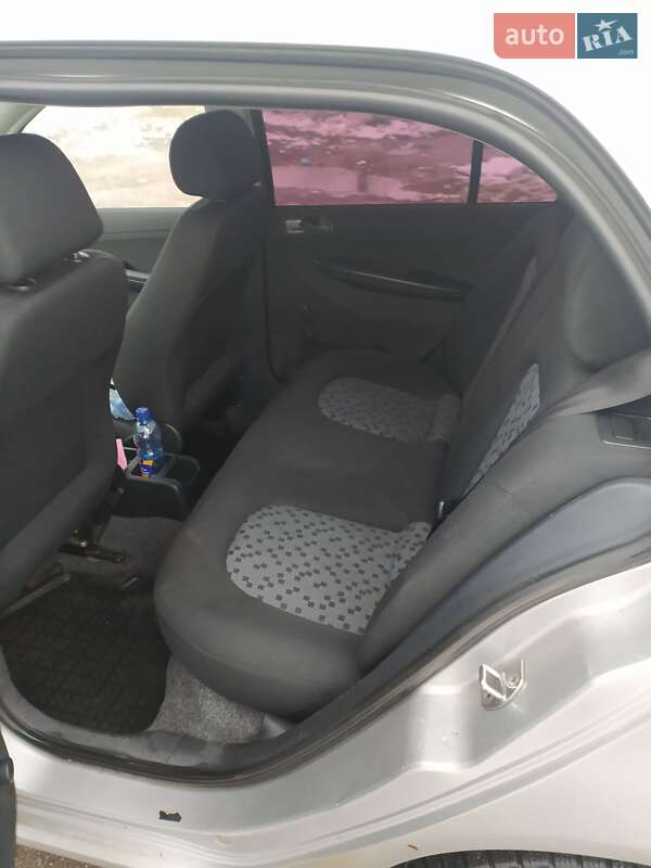 Хэтчбек Skoda Fabia 2005 в Лозовой