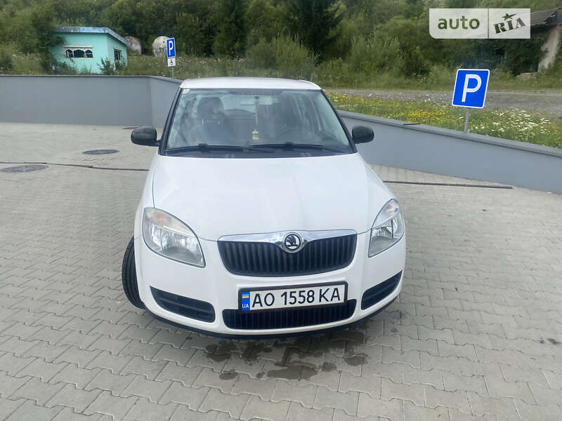 Хетчбек Skoda Fabia 2007 в Воловцю