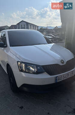 Хэтчбек Skoda Fabia 2016 в Сваляве