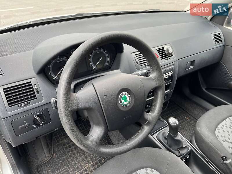 Хэтчбек Skoda Fabia 2007 в Виннице