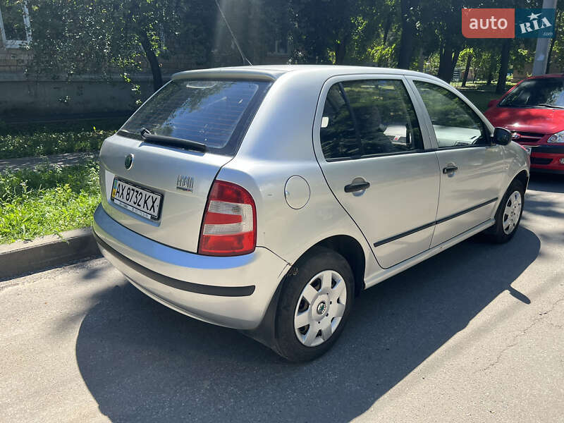 Хэтчбек Skoda Fabia 2005 в Харькове