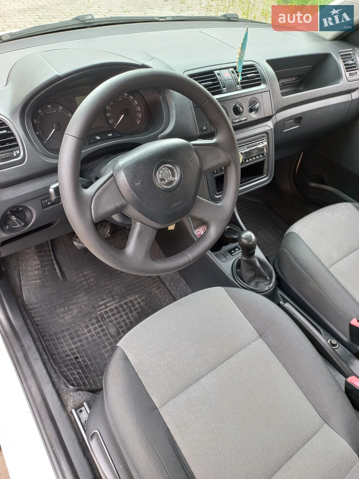2013 Skoda Fabia - мініатюра 5