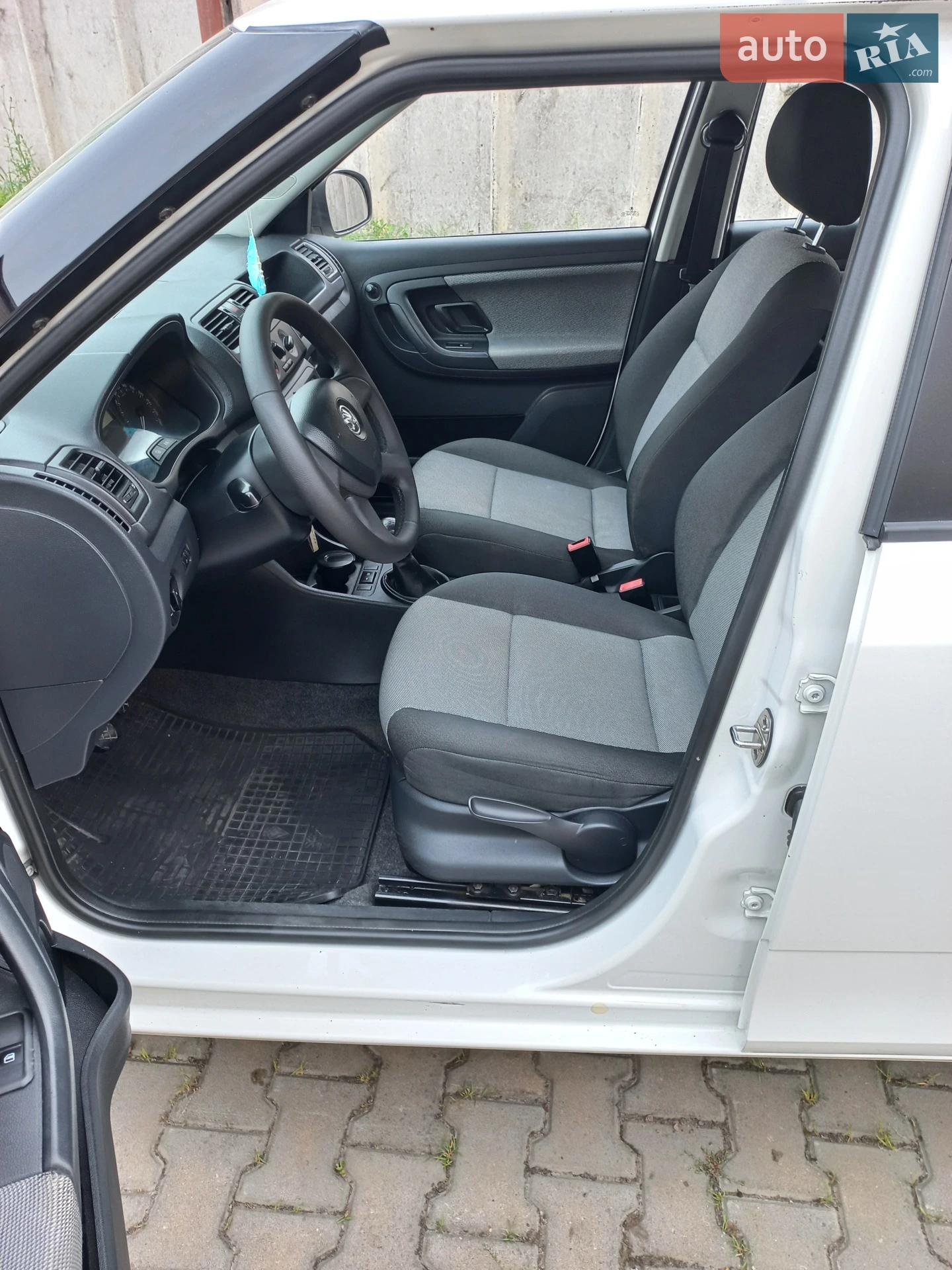 2013 Skoda Fabia - мініатюра 6
