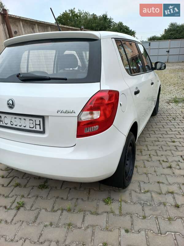 Хэтчбек Skoda Fabia 2013 в Луцке