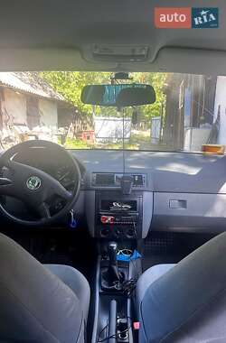 Хэтчбек Skoda Fabia 2000 в 
