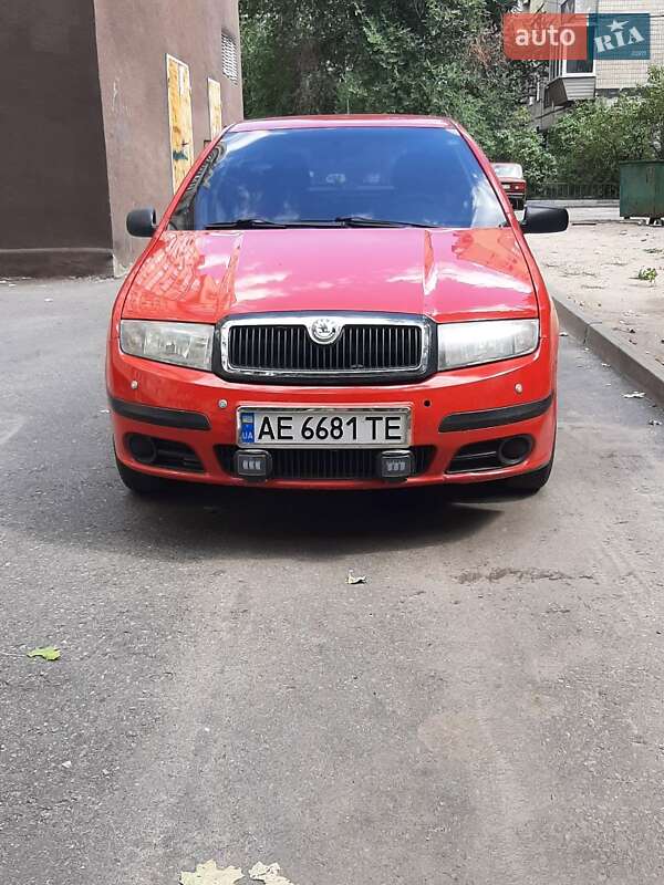 Хэтчбек Skoda Fabia 2005 в Днепре