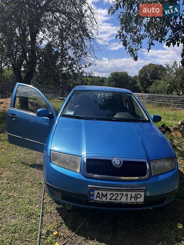 Хэтчбек Skoda Fabia 2000 в Радомышле