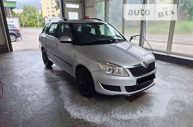 Універсал Skoda Fabia 2010 в Тернополі