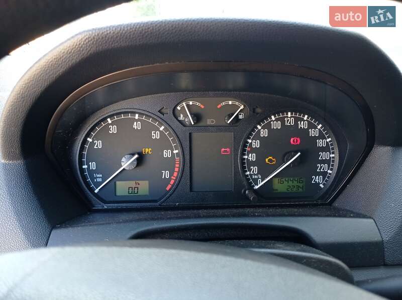 Универсал Skoda Fabia 2002 в 