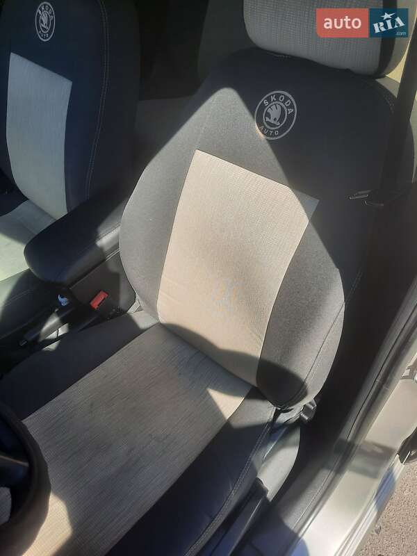 Хэтчбек Skoda Fabia 2006 в Полтаве