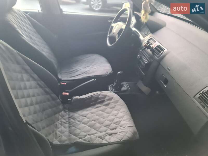 Універсал Skoda Fabia 2002 в Вінниці