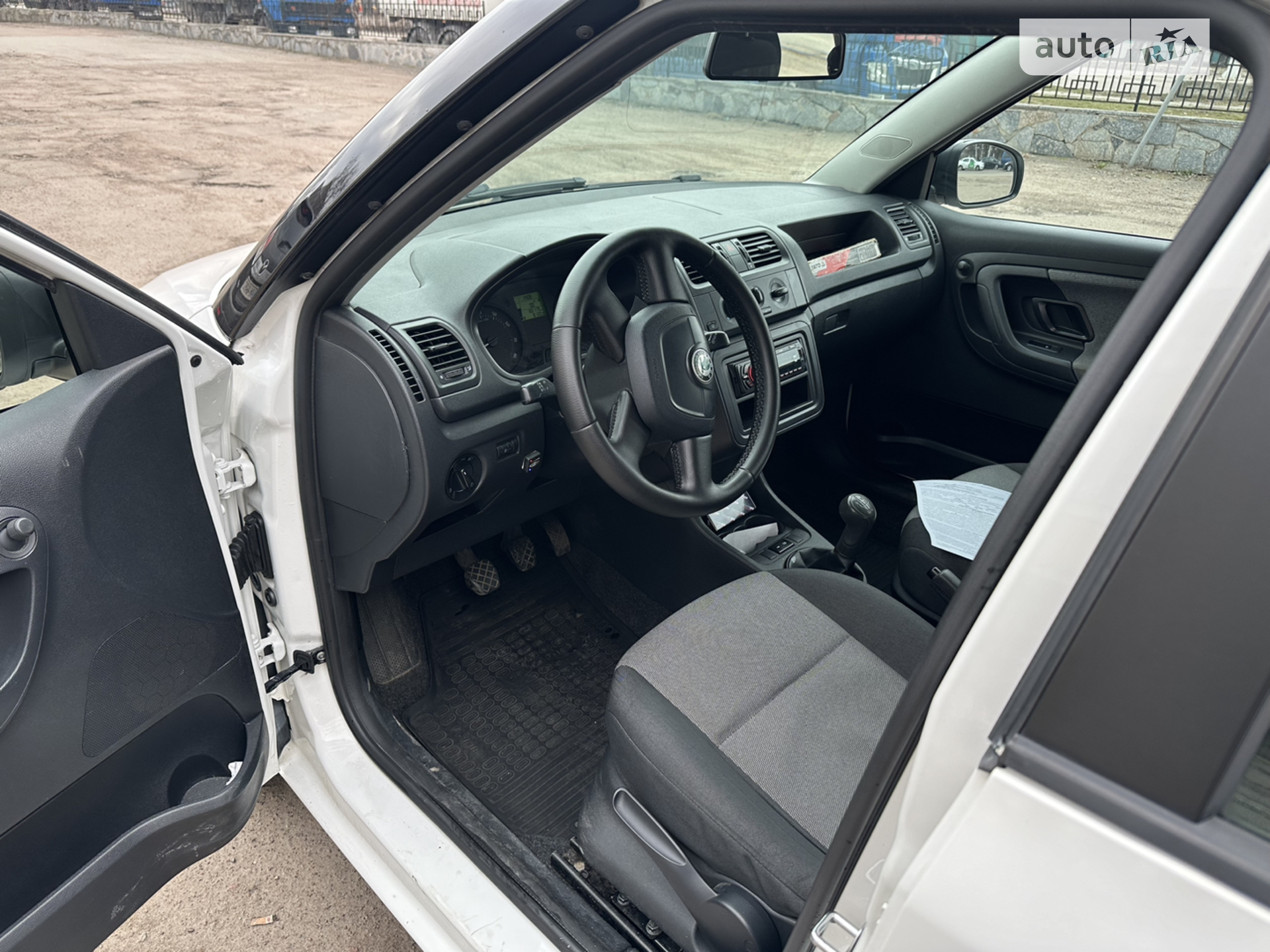 2012 Skoda Fabia - мініатюра 16
