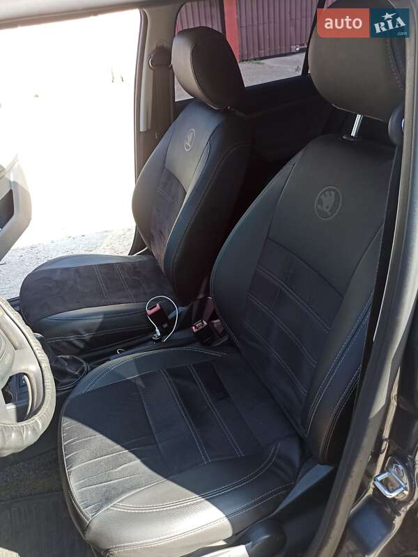 Универсал Skoda Fabia 2009 в Чернигове