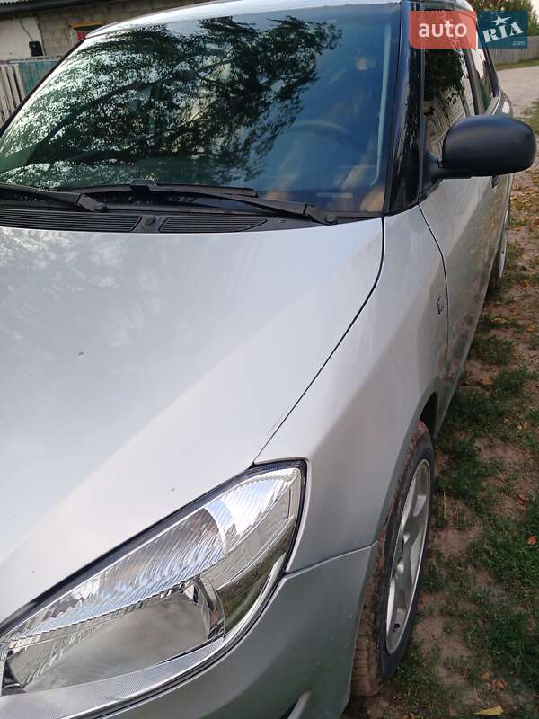 Хетчбек Skoda Fabia 2012 в Баранівці