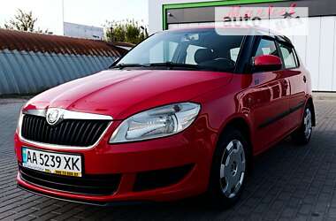 Хэтчбек Skoda Fabia 2012 в Житомире