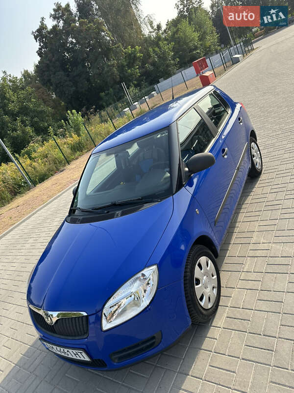 Хэтчбек Skoda Fabia 2009 в Житомире