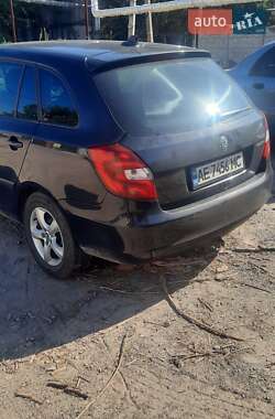 Хэтчбек Skoda Fabia 2012 в 