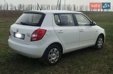 Хетчбек Skoda Fabia 2011 в Києві