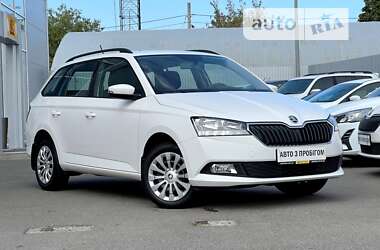 Универсал Skoda Fabia 2021 в Киеве