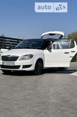 Хетчбек Skoda Fabia 2011 в Кам'янці-Бузькій