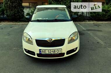 Хэтчбек Skoda Fabia 2008 в Днепре