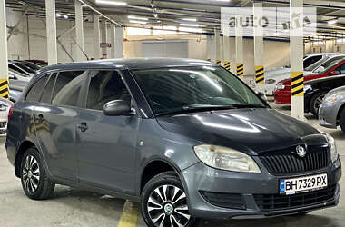 Хэтчбек Skoda Fabia 2011 в Одессе