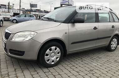 Универсал Skoda Fabia 2009 в Черновцах