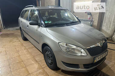 Універсал Skoda Fabia 2011 в Києві