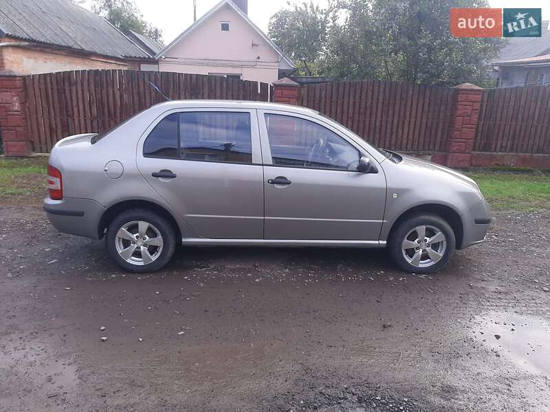Седан Skoda Fabia 2007 в Луцьку