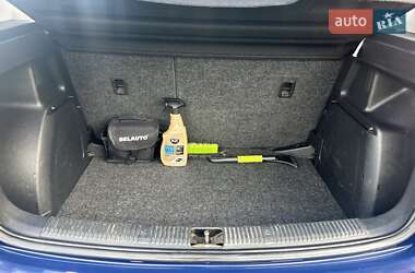 Хэтчбек Skoda Fabia 2012 в 