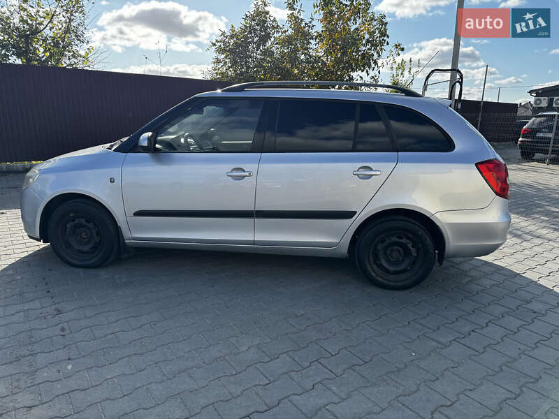 Універсал Skoda Fabia 2008 в Луцьку