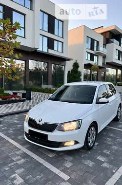 Хетчбек Skoda Fabia 2016 в Ужгороді