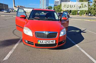 Хетчбек Skoda Fabia 2008 в Києві