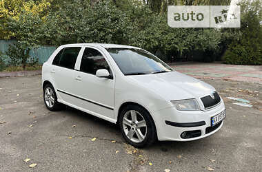 Хэтчбек Skoda Fabia 2006 в Киеве