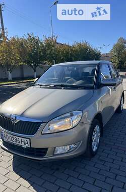 Хэтчбек Skoda Fabia 2013 в Сваляве