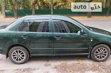 Седан Skoda Fabia 2001 в Ромнах