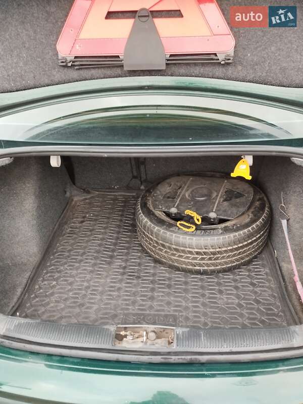 Седан Skoda Fabia 2001 в Ромнах
