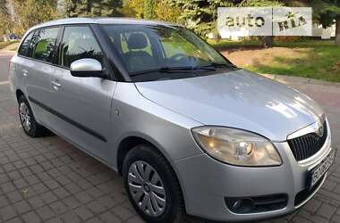 Універсал Skoda Fabia 2008 в Тернополі