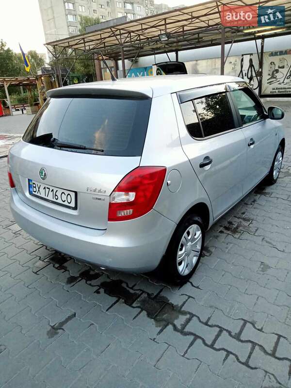 Хетчбек Skoda Fabia 2011 в Хмельницькому