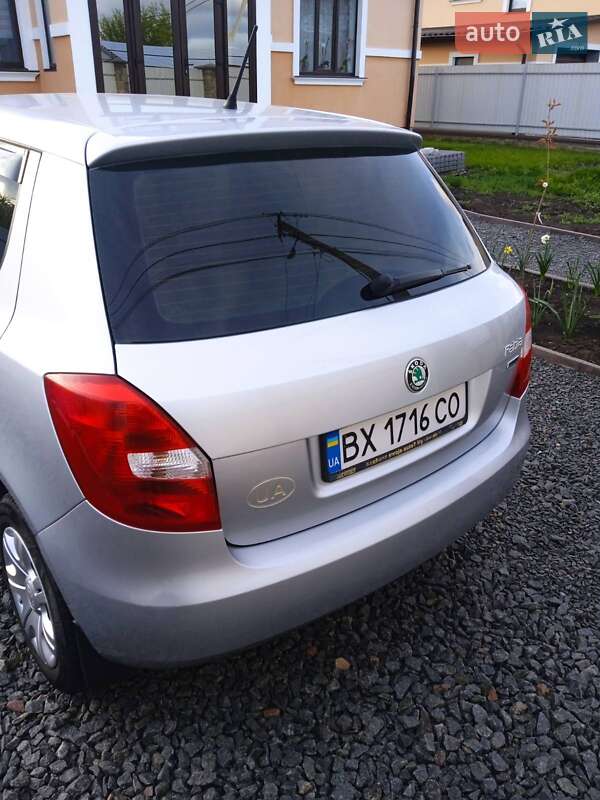 Хетчбек Skoda Fabia 2011 в Хмельницькому