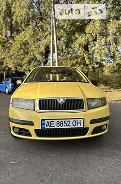 Хэтчбек Skoda Fabia 2005 в Днепре