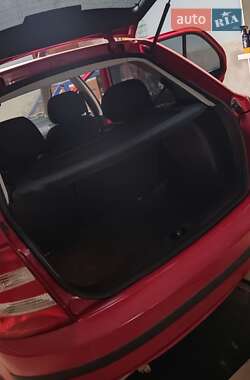 Хэтчбек Skoda Fabia 2006 в 