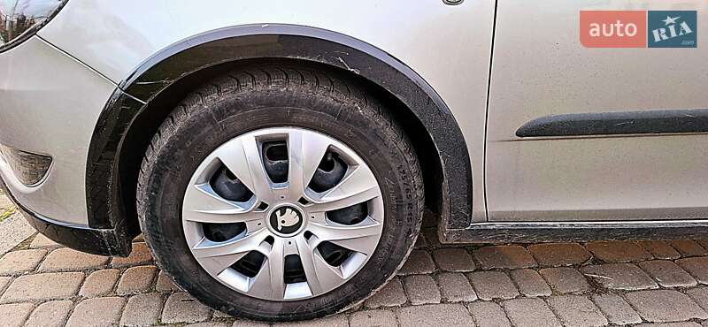 Хэтчбек Skoda Fabia 2011 в Дубно