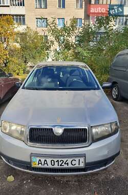 Седан Skoda Fabia 2006 в Києві