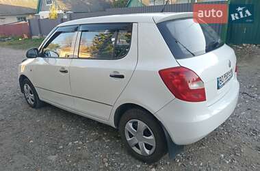 Хэтчбек Skoda Fabia 2010 в Виннице