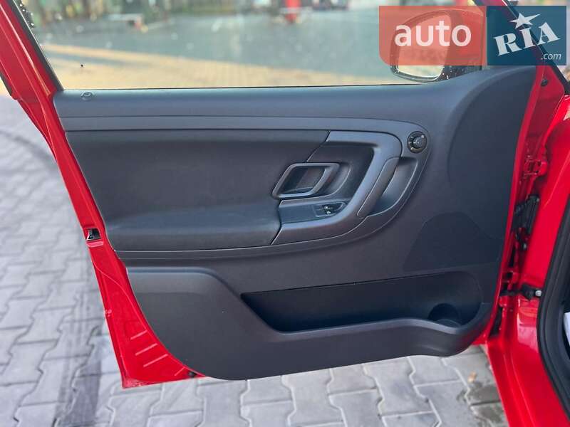Хэтчбек Skoda Fabia 2012 в Луцке