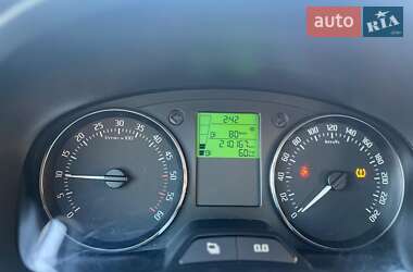 Хэтчбек Skoda Fabia 2012 в 