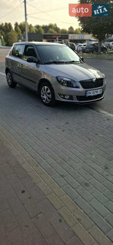 Хэтчбек Skoda Fabia 2011 в Дубно