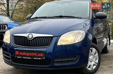 Хэтчбек Skoda Fabia 2009 в Сумах